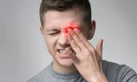 Hyphema: Causes, Symptoms, Grades, and Treatment